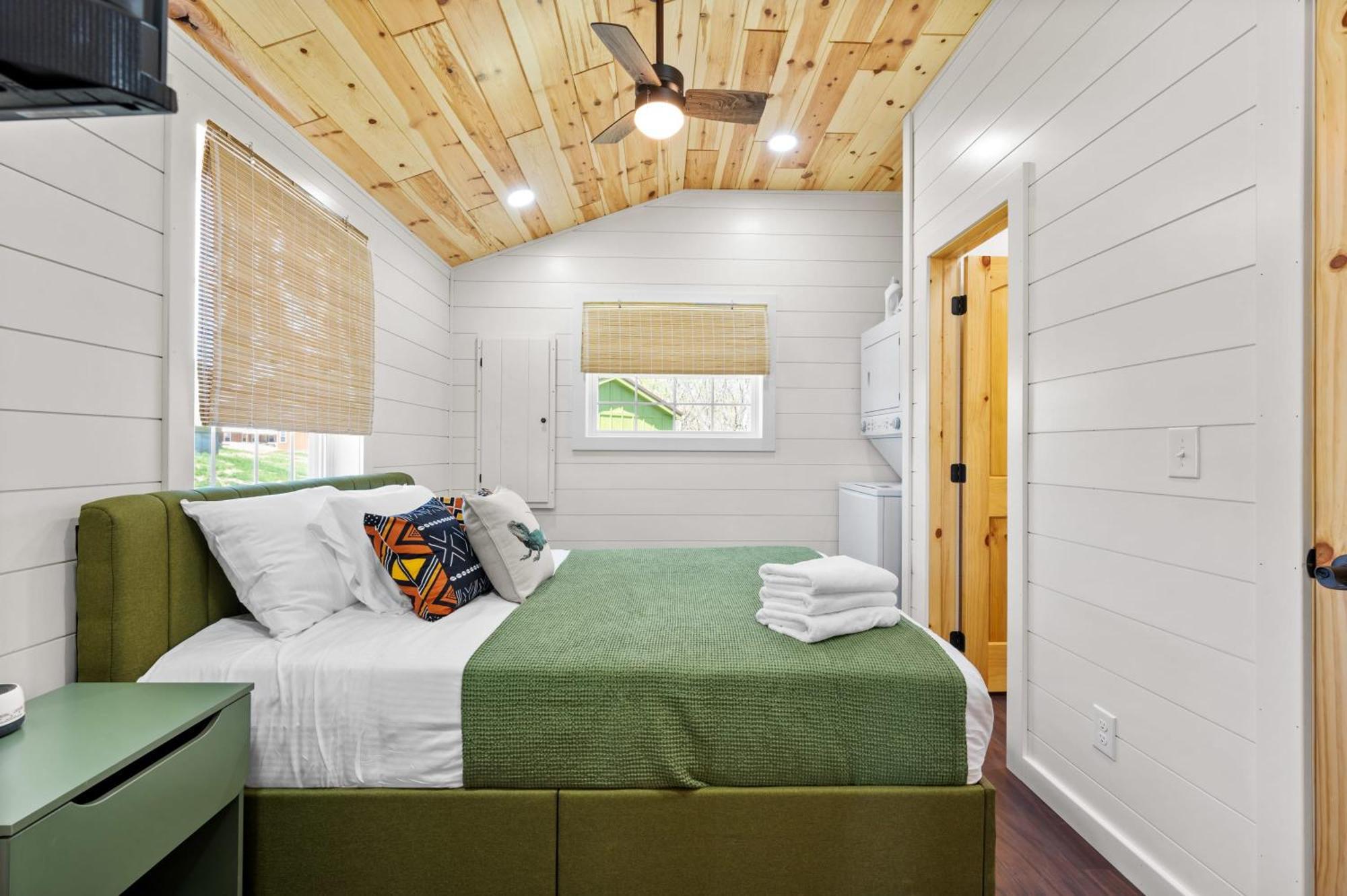 The Lodges At Eden Reserve - Pet Friendly Cabins Near Ark วิลเลียมส์ทาวน์ ภายนอก รูปภาพ